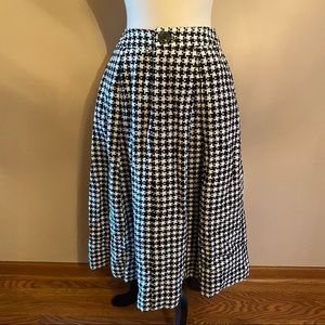 NWT Womens Houndstooth Midi Skirt Black White